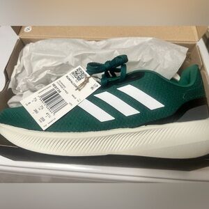 Adidas Run Falcon Green and White Mens shoes Cloudfoam Size 8 NWT